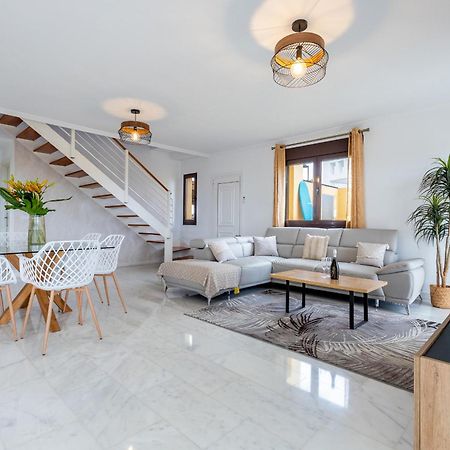 Villa With 4 Bedrooms And Private Heated Pool Σαν Μιγκέλ ντε Αμπόνα Εξωτερικό φωτογραφία
