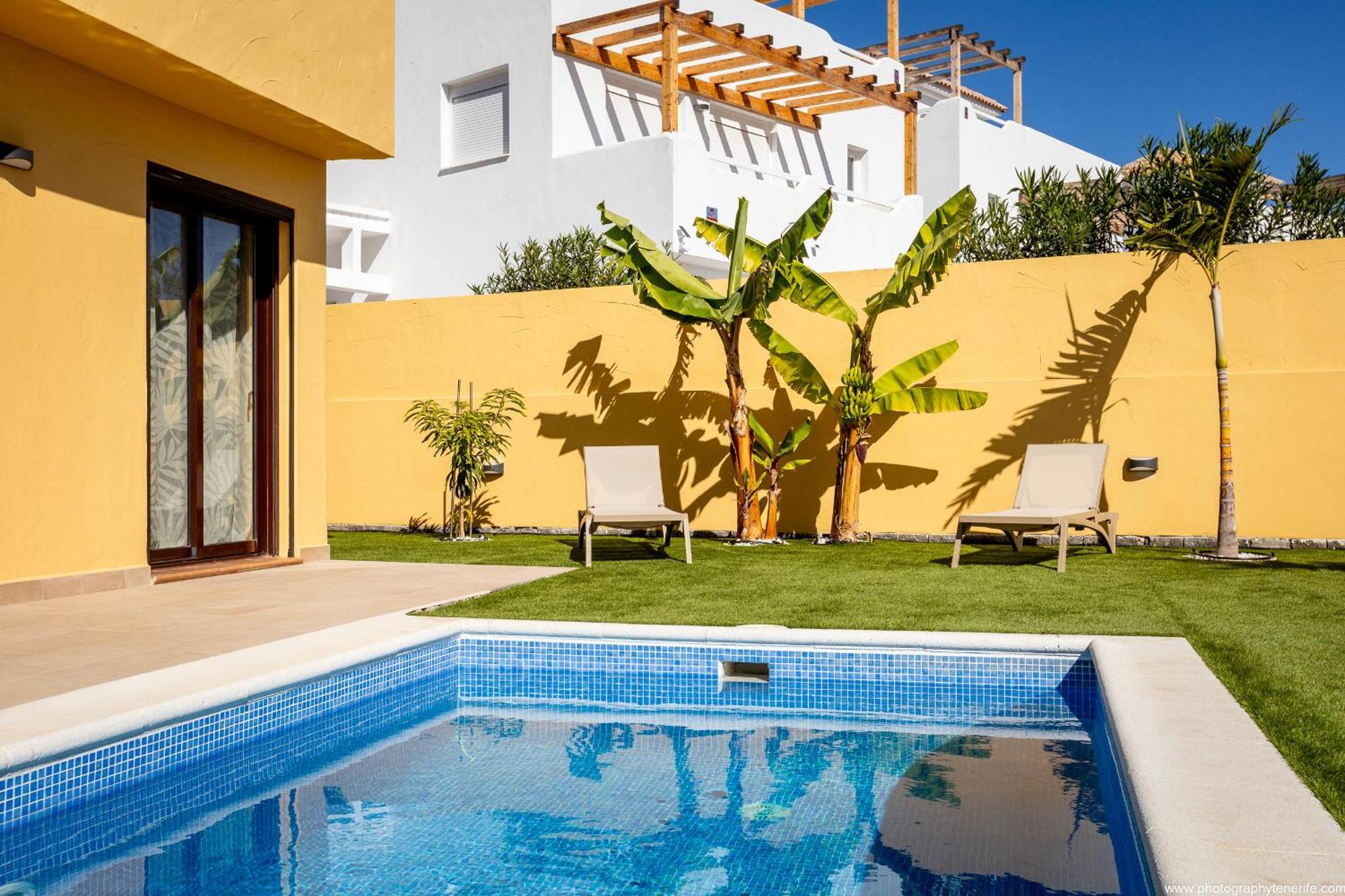 Villa With 4 Bedrooms And Private Heated Pool Σαν Μιγκέλ ντε Αμπόνα Εξωτερικό φωτογραφία