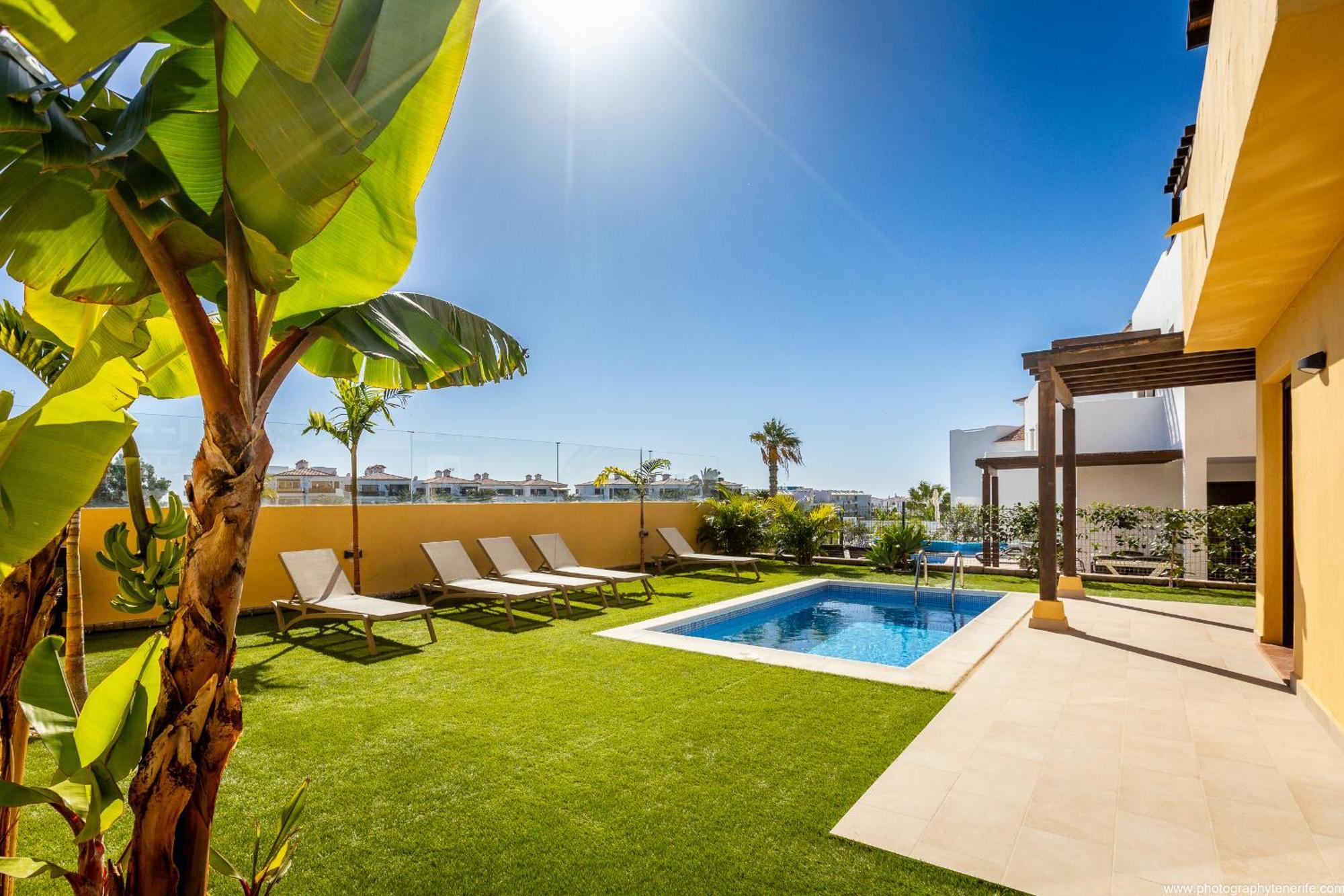 Villa With 4 Bedrooms And Private Heated Pool Σαν Μιγκέλ ντε Αμπόνα Εξωτερικό φωτογραφία