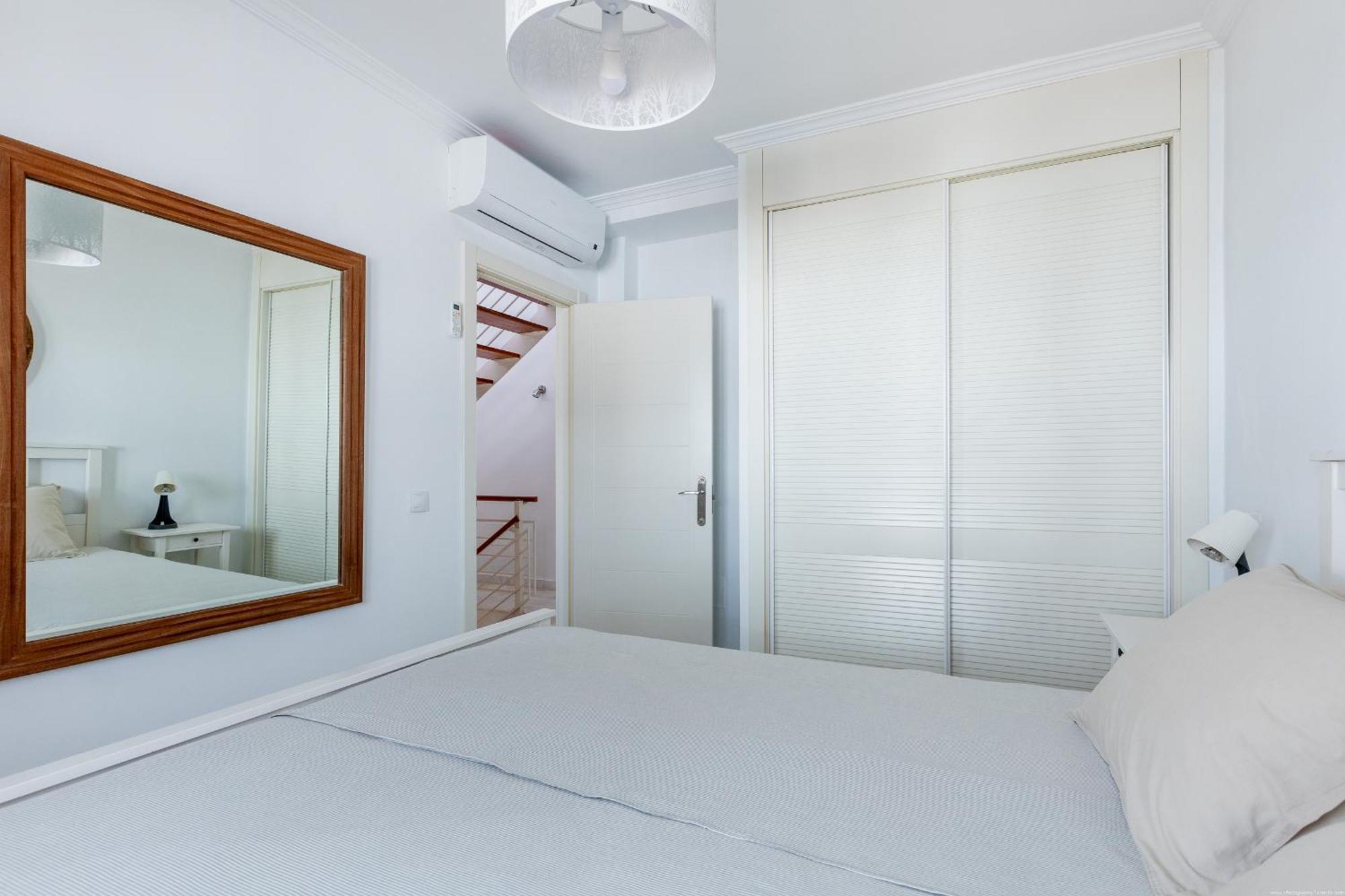 Villa With 4 Bedrooms And Private Heated Pool Σαν Μιγκέλ ντε Αμπόνα Εξωτερικό φωτογραφία