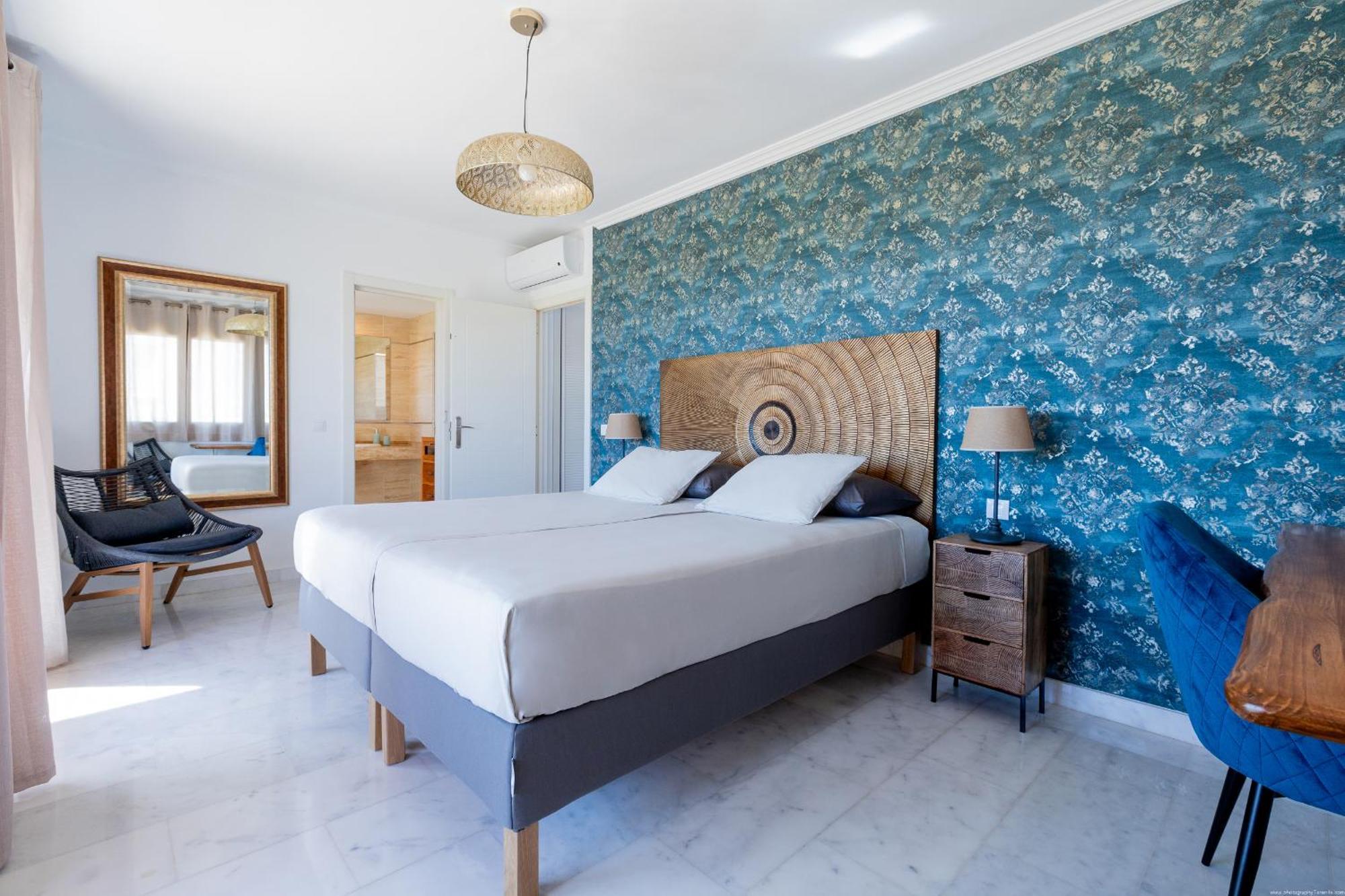 Villa With 4 Bedrooms And Private Heated Pool Σαν Μιγκέλ ντε Αμπόνα Εξωτερικό φωτογραφία