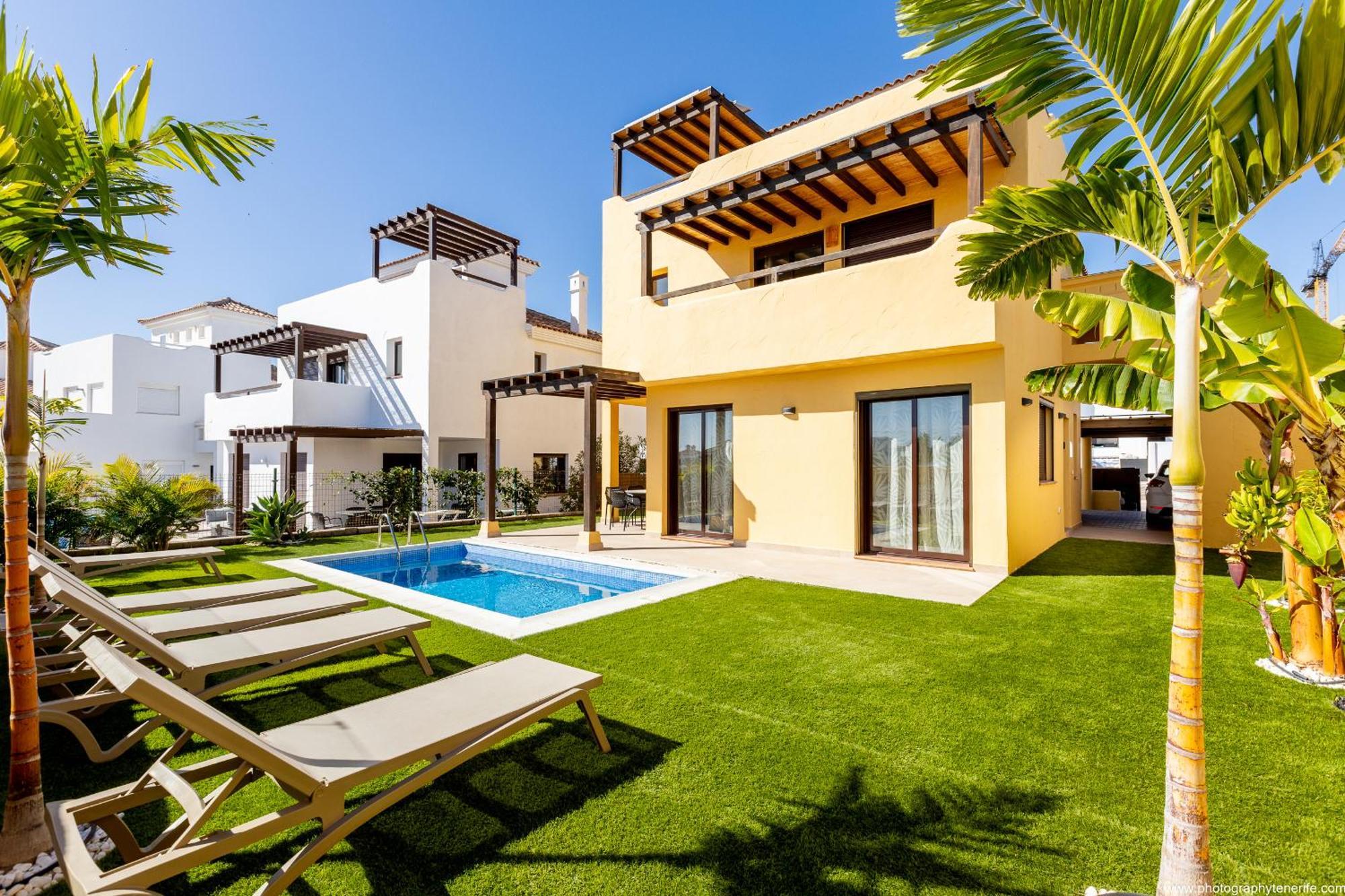 Villa With 4 Bedrooms And Private Heated Pool Σαν Μιγκέλ ντε Αμπόνα Εξωτερικό φωτογραφία